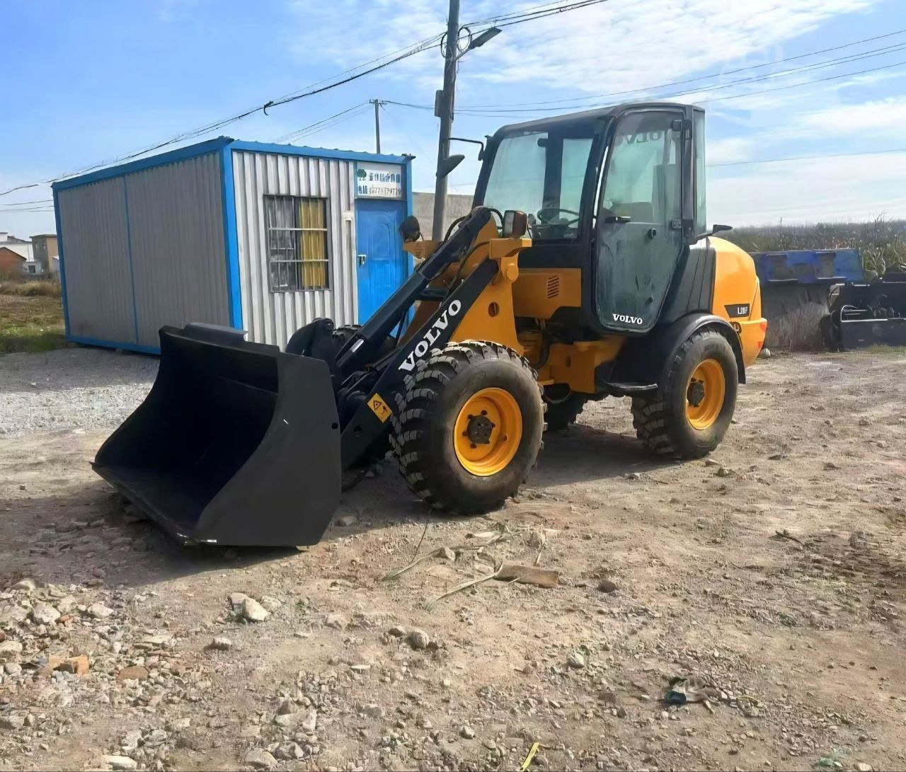 Trucks for sale in Syria, VOLVO L20 model 2021 located in Damascus, the best site for selling trucks and heavy equipment in Syria.