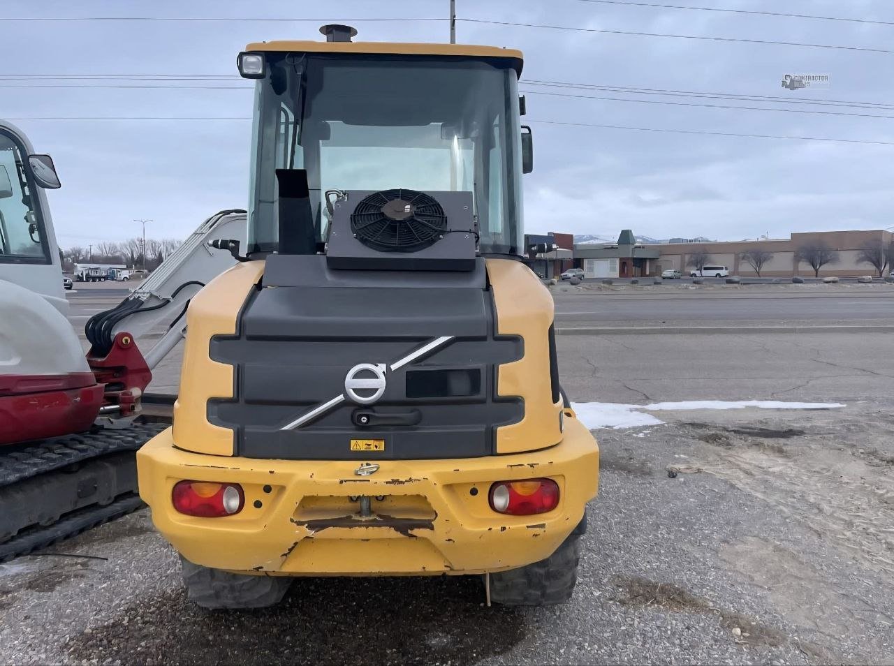 تركس للبيع في سوريا, VOLVO L20 موديل 2015 تواجد حمص, أفضل موقع لبيع الشاحنات والمعدات الثقيلة في سوريا