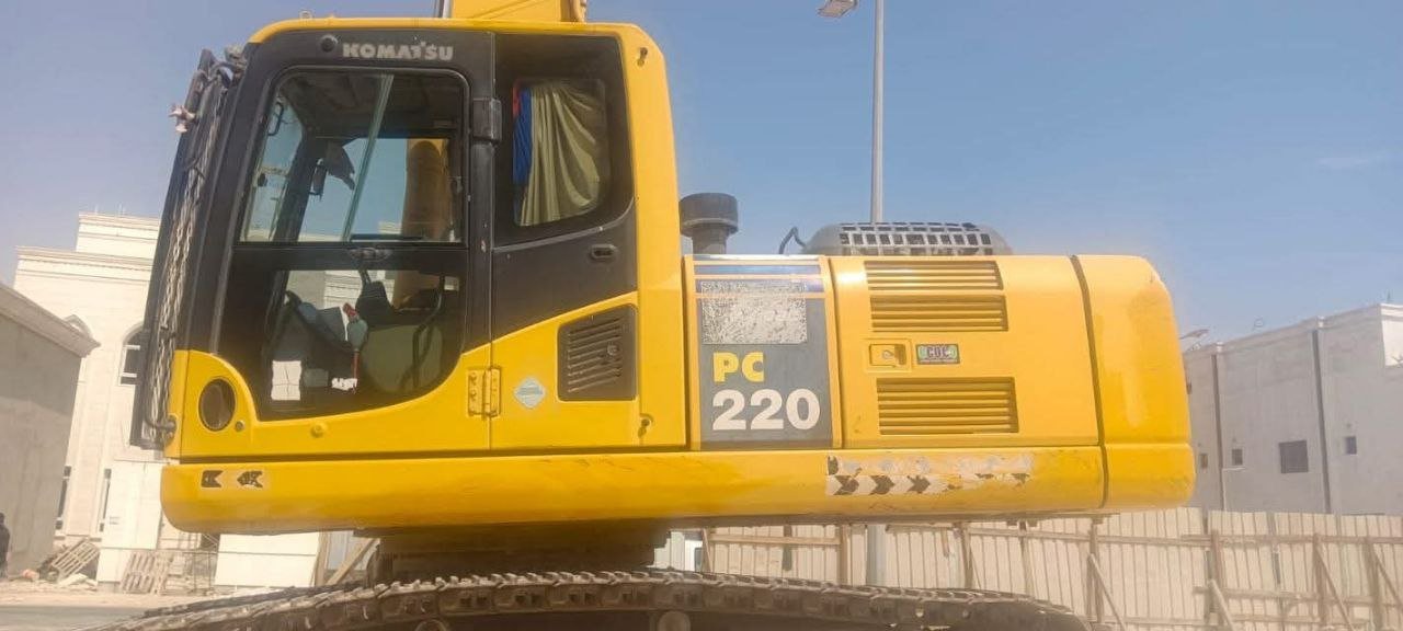 Excavator for sale in Syria, Komatsu pc220 model 2016 located in Damascus, the best site for selling trucks and heavy equipment in Syria.