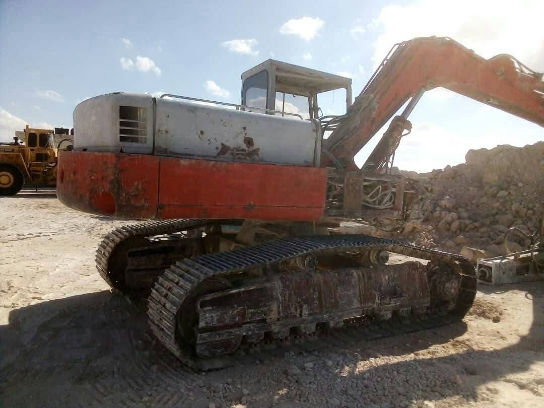 حفار للبيع في سوريا, Poclain 240 موديل 2016 تواجد دمشق, أفضل موقع لبيع الشاحنات والمعدات الثقيلة في سوريا