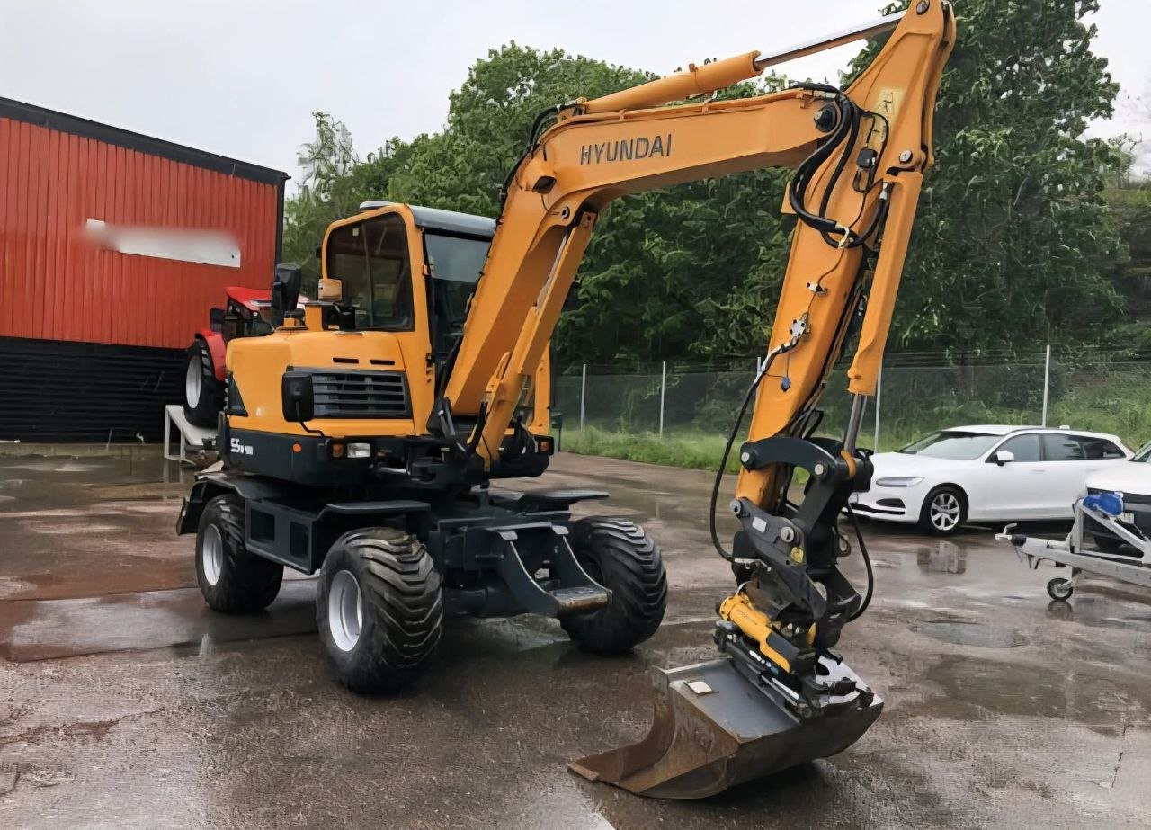 Excavator for sale in Syria, Hyundai 55W model 2016 located in Damascus, the best site for selling trucks and heavy equipment in Syria.