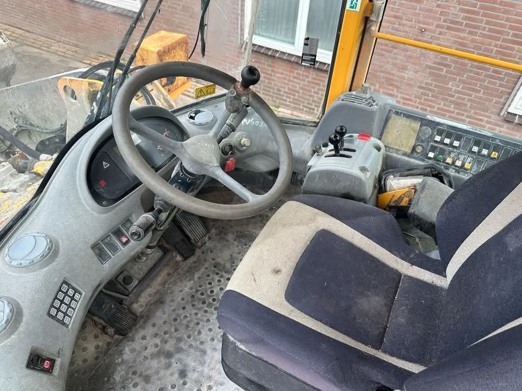 تركس للبيع في سوريا, Volvo L60 E موديل 2005 تواجد دمشق, أفضل موقع لبيع الشاحنات والمعدات الثقيلة في سوريا