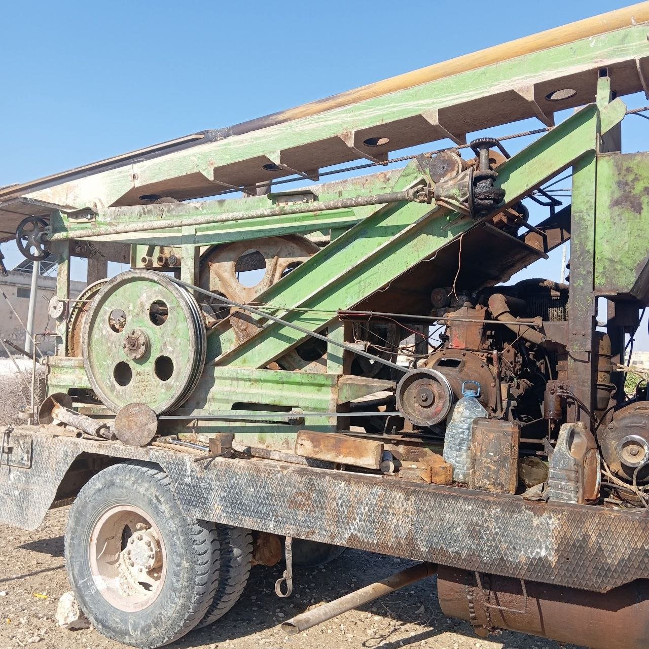 Excavator for sale in Syria, MAN 130 model 1990 located in Damascus, the best site for selling trucks and heavy equipment in Syria.
