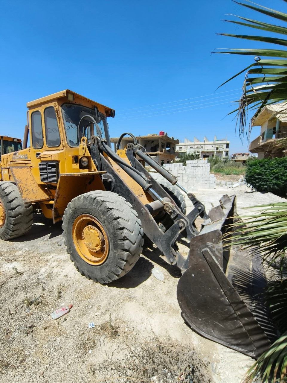 تركس للبيع في سوريا, BM L170 موديل 1998 تواجد حلب, أفضل موقع لبيع الشاحنات والمعدات الثقيلة في سوريا