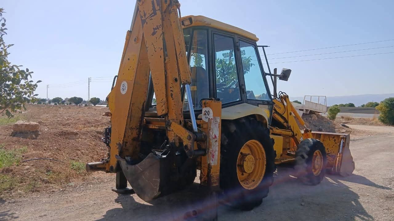 لودر JCB للبيع في دمشق, JCB 70 موديل 1999 تواجد دمشق, أفضل موقع لبيع الشاحنات والمعدات الثقيلة في سوريا