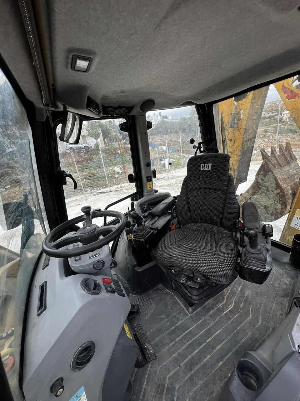 لودر كاتربلر للبيع في دمشق, كاتربلر 432F موديل 2020 تواجد دمشق, أفضل موقع لبيع الشاحنات والمعدات الثقيلة في سوريا