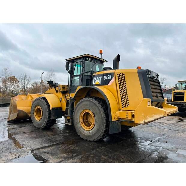Caterpillar loader for sale, Caterpillar 972K model 2014 imported from Europe, the best website for selling trucks and heavy equipment in Syria