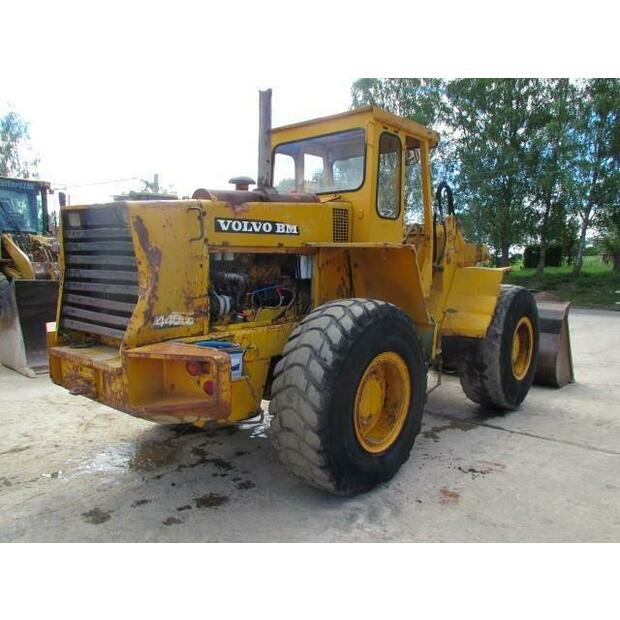 Volvo loader for sale, Volvo 4400 model 2017 imported from Europe, the best site for selling trucks and heavy equipment in Syria