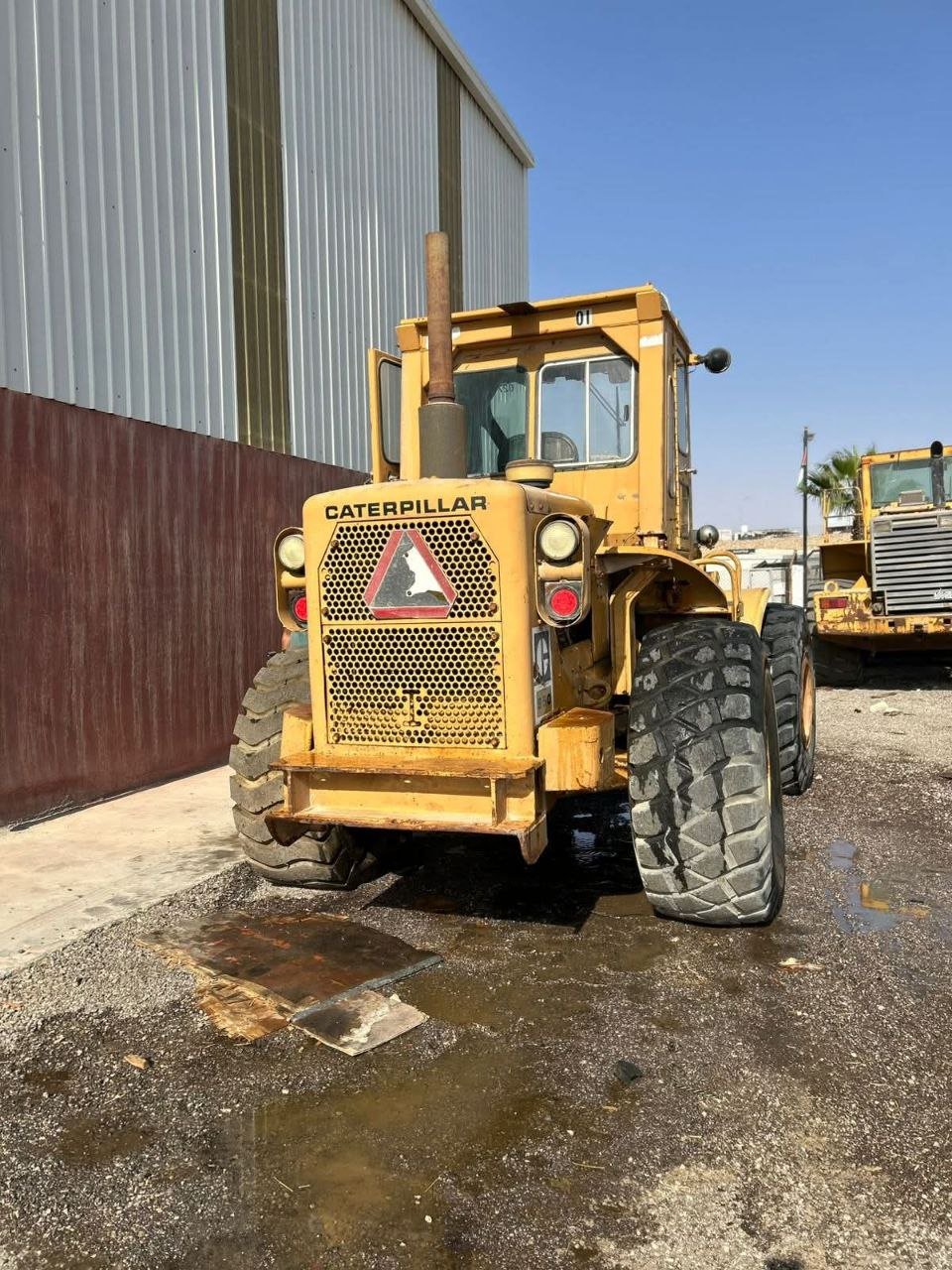 CAT loader for sale in Damascus, CAT 950C model 1972 located in Damascus, the best site for selling trucks and heavy equipment in Syria