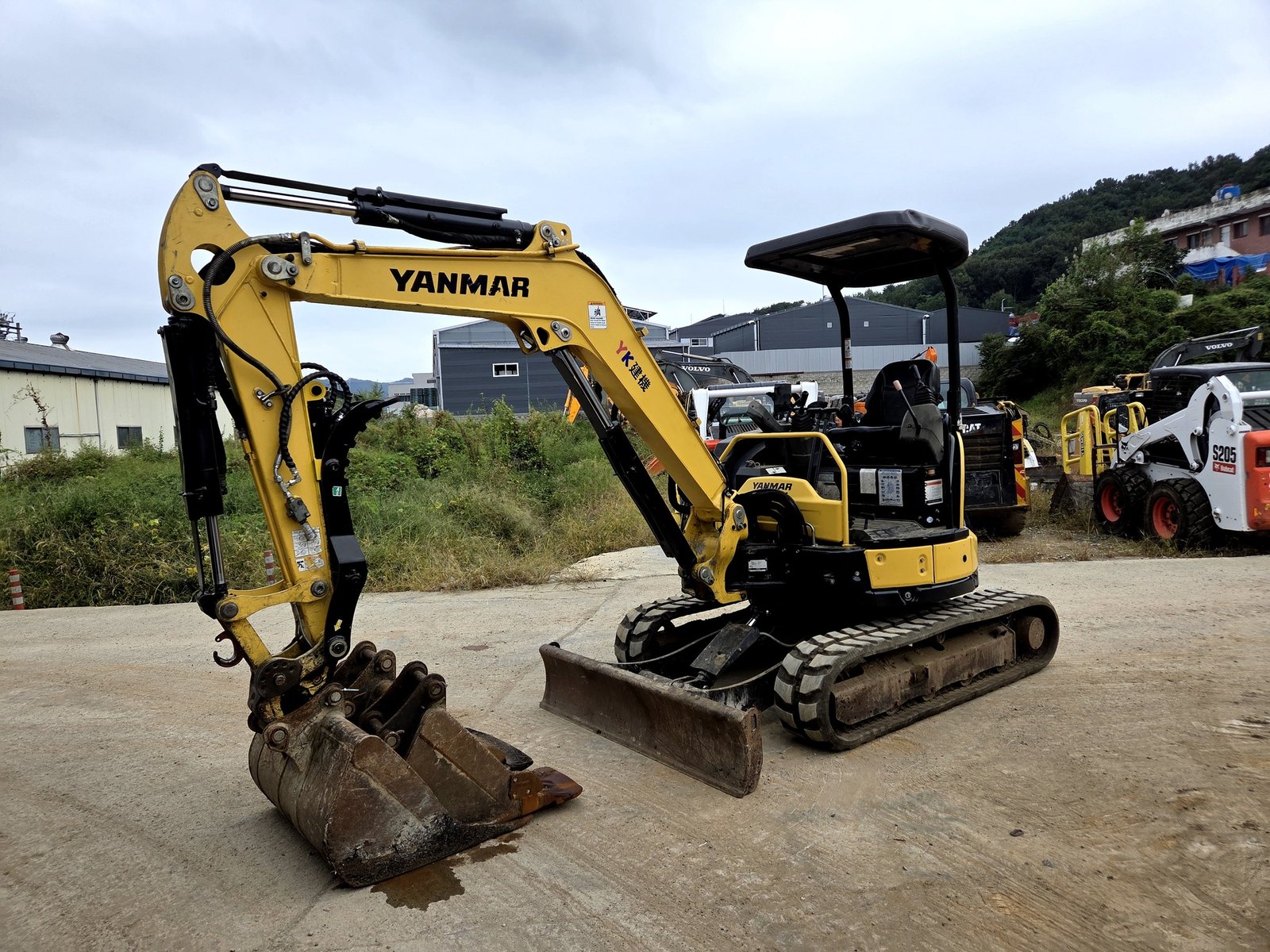 Mini Excavator for Sale, 2019 Model, This powerful 3.5 Ton, In Damascus