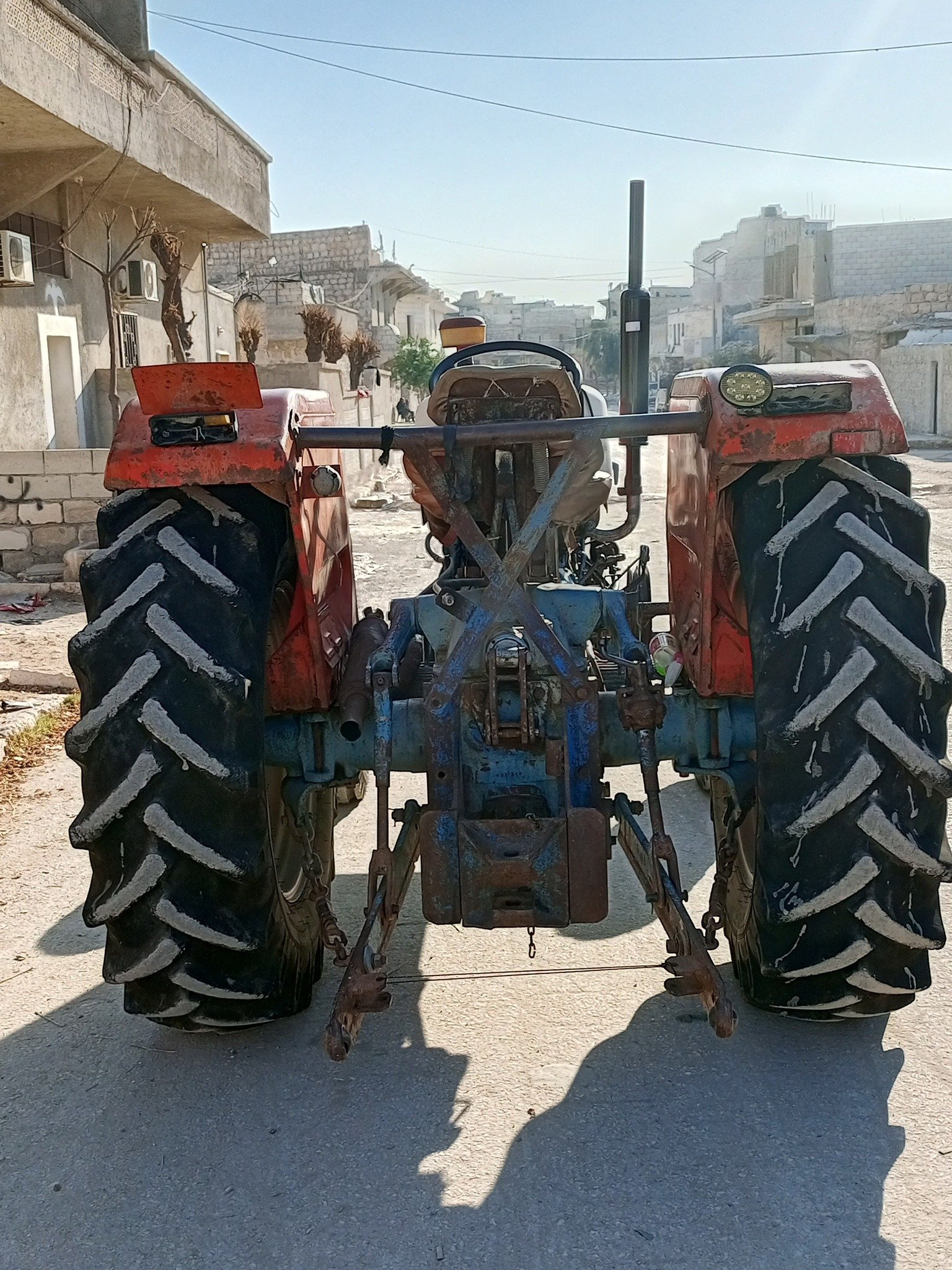 للبيع في حلب, جرار (تركتور) إيراني بقوة 70 حصان، موديل 2005