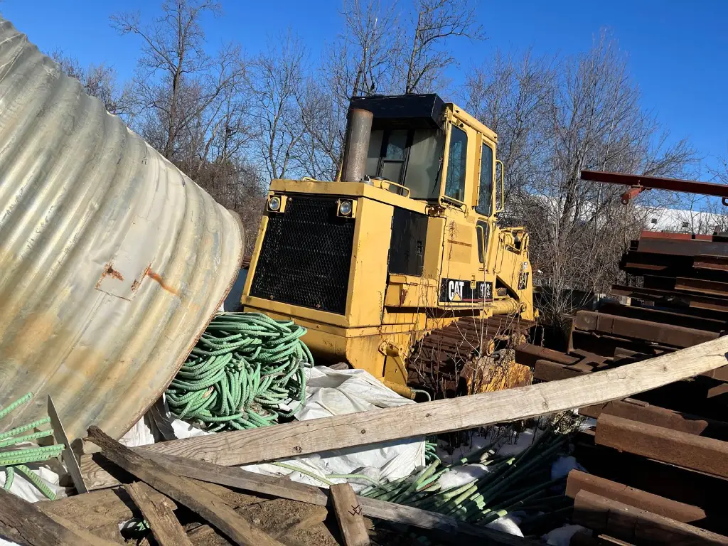 Caterpillar loader for sale in Damascus, Caterpillar 973s model 1986 available in Damascus, the best site for selling trucks and heavy equipment in Syria.