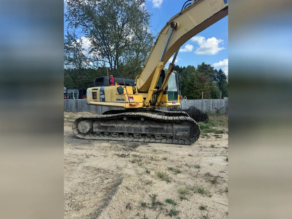 حفار Komatsu للبيع في ادلب, Komatsu PC400LC موديل 2008 تواجد ادلب, أفضل موقع لبيع الشاحنات والمعدات الثقيلة في سوريا