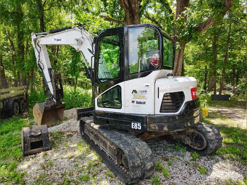 حفار Bobcat للبيع في ادلب, Bobcat E85s موديل 2014 تواجد ادلب, أفضل موقع لبيع الشاحنات والمعدات الثقيلة في سوريا
