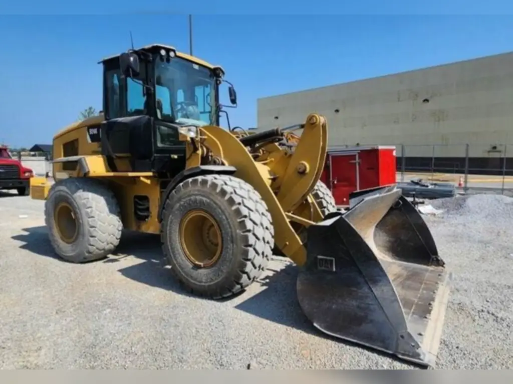 Caterpillar loader for sale in Aleppo, Caterpillar 924K model 2015 located in Aleppo, the best site for selling trucks and heavy equipment in Syria
