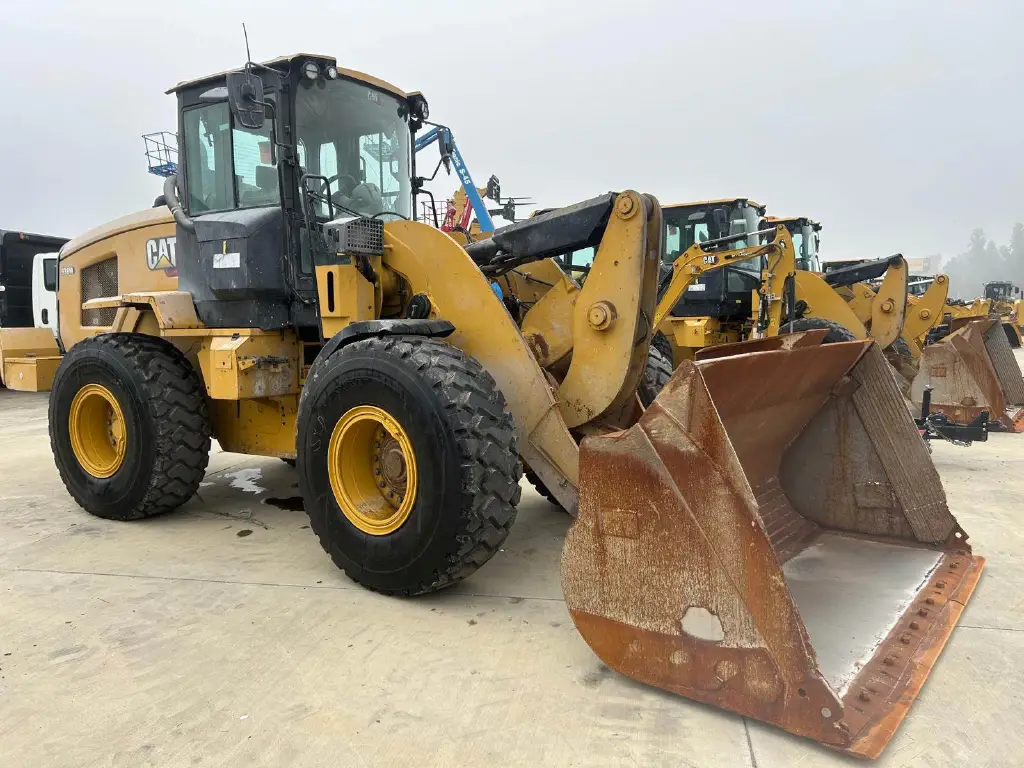 CATERPILLAR loader for sale in Aleppo, CATERPILLAR 938M model 2020, located in Aleppo, the best site for selling trucks and heavy equipment in Syria