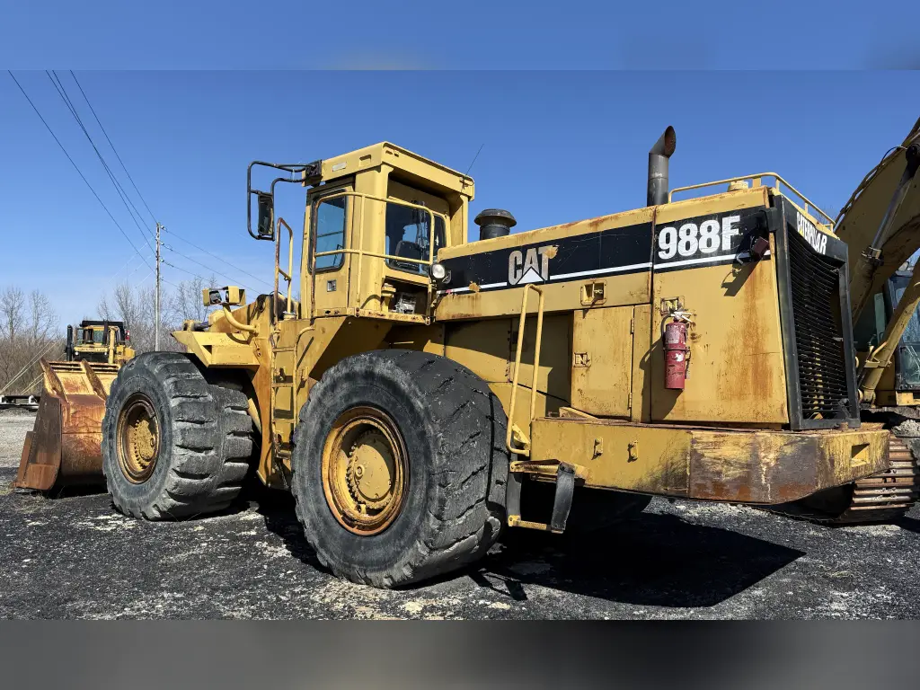 CATERPILLAR loader for sale in Aleppo, CATERPILLAR 988Fs model 1993, located in Aleppo, the best site for selling trucks and heavy equipment in Syria