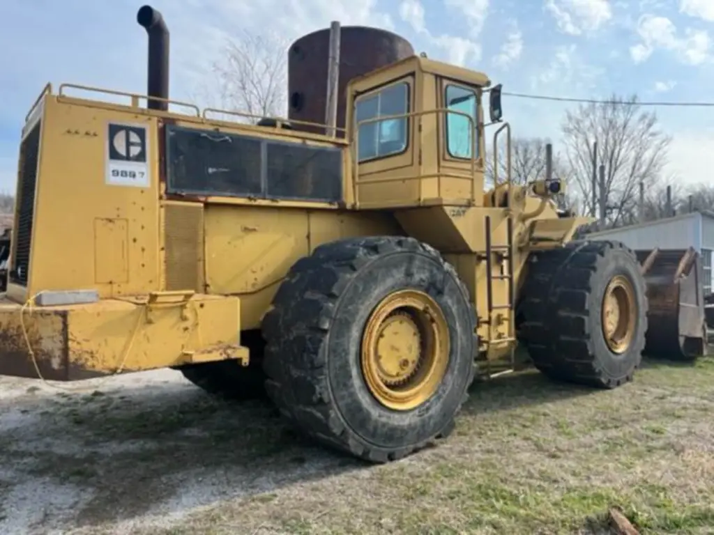 Caterpillar loader for sale in Aleppo, Caterpillar 988Bs model 1977 located in Aleppo, the best site for selling trucks and heavy equipment in Syria