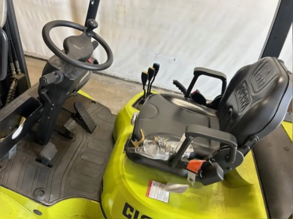 Forklift Material for sale in Aleppo, Material GTS25Ls model 2020 available in Aleppo, the best site for selling trucks and heavy equipment in Syria