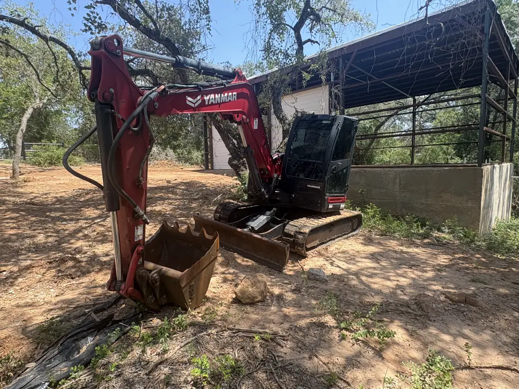 Yanmar excavator for sale in Damascus, Yanmar 80, 2020 model, located in Damascus, the best site for selling trucks and heavy equipment in Syria