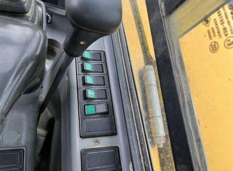 حفار Volvo للبيع في ادلب, Volvo ECR58 موديل 2008 تواجد ادلب, أفضل موقع لبيع الشاحنات والمعدات الثقيلة في سوريا