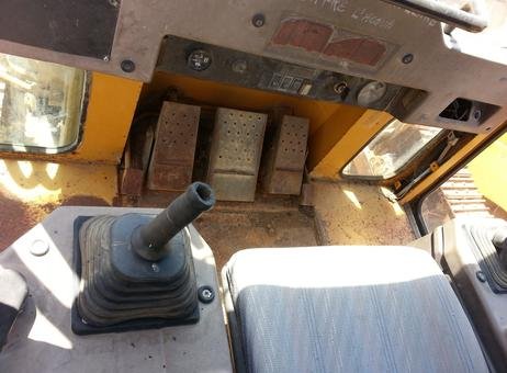 لودر Fiat للبيع في ادلب, Fiat 10 موديل 2019 تواجد ادلب, أفضل موقع لبيع الشاحنات والمعدات الثقيلة في سوريا