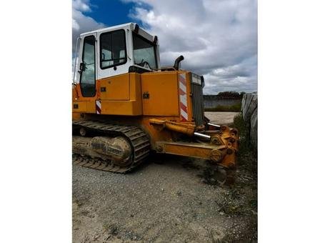 Komatsu loader for sale in Idlib, Komatsu DRP060 model 2019 available in Idlib, the best site for selling trucks and heavy equipment in Syria