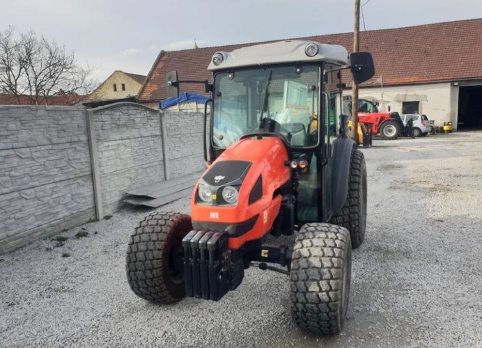 تركتور Solaris للبيع في حمص, Solaris 55 موديل 2020 تواجد حمص, أفضل موقع لبيع الشاحنات والمعدات الثقيلة في سوريا