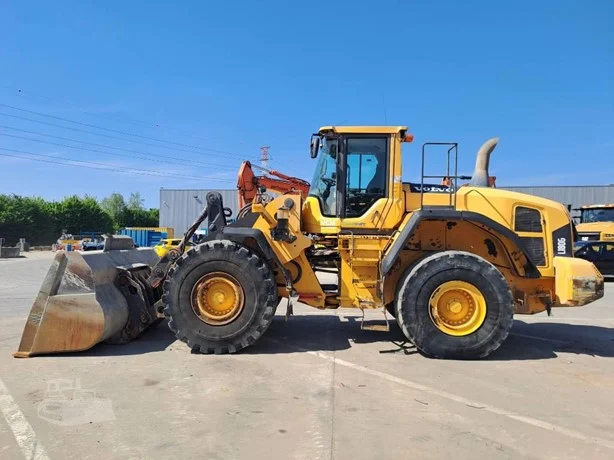 VOLVO loader for sale in Damascus, VOLVO L180G model 2013 available in Damascus, the best site for selling trucks and heavy equipment in Syria