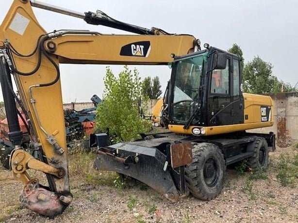 CATERPILLAR excavator for sale in Damascus, CATERPILLAR M322D model 2012, located in Damascus, the best site for selling trucks and heavy equipment in Syria