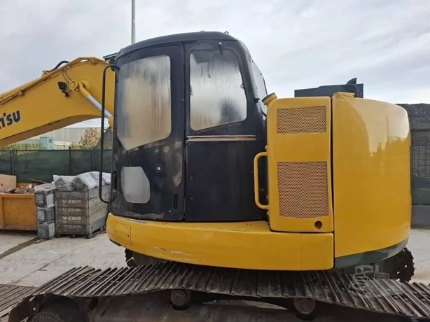 KOMATSU excavator for sale in Damascus, KOMATSU PC228UU, 2004 model, located in Damascus. The best site for selling trucks and heavy equipment in Syria.