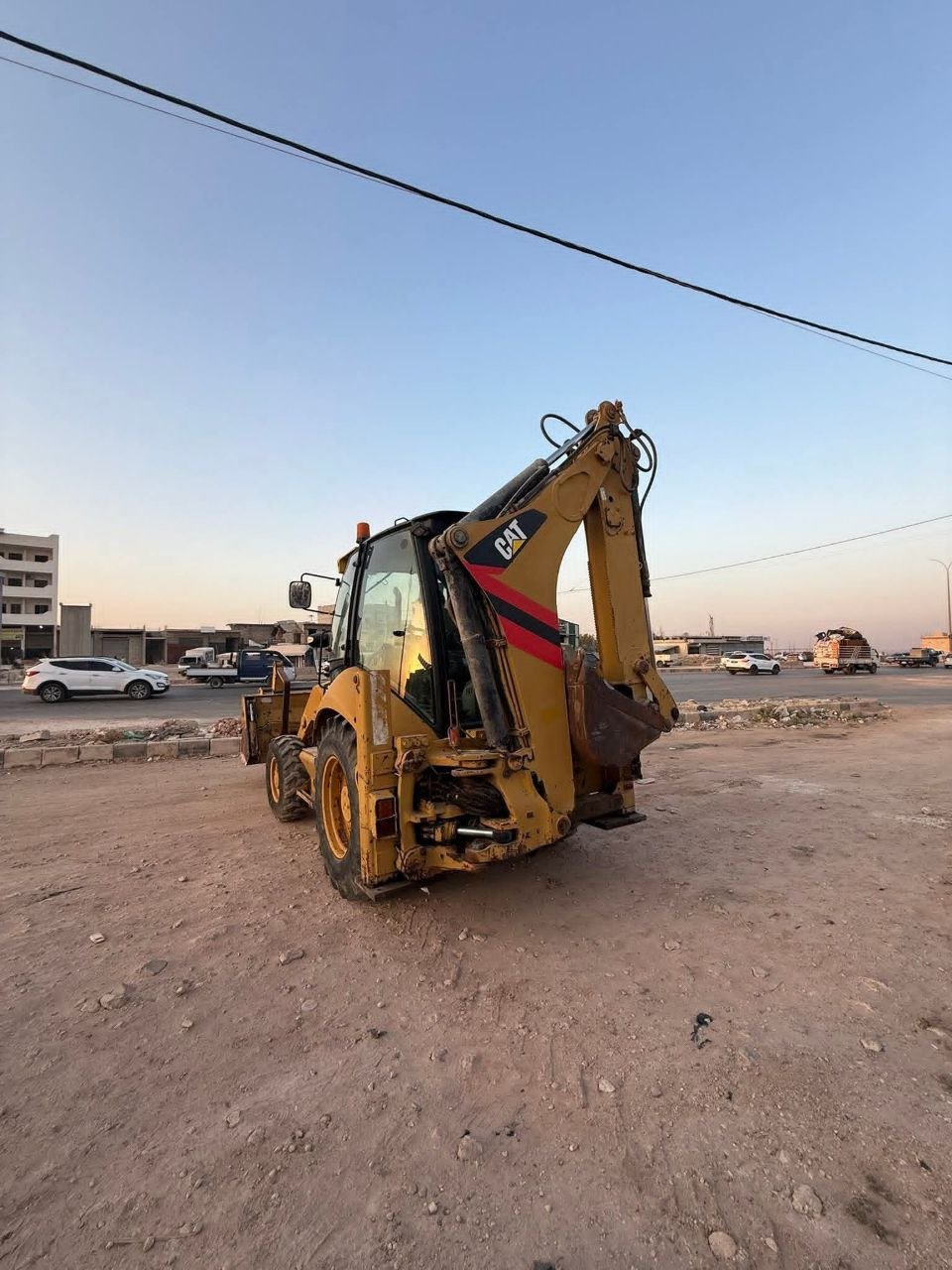 Loader Caterpillar for sale in Idlib, Caterpillar 422E model 2009 located in Idlib, the best site for selling trucks and heavy equipment in Syria