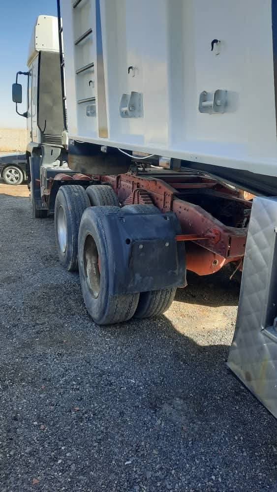 راس شاحنة ايفكو للبيع في دمشق, ايفكو 442 موديل 2004 تواجد دمشق, أفضل موقع لبيع الشاحنات والمعدات الثقيلة في سوريا