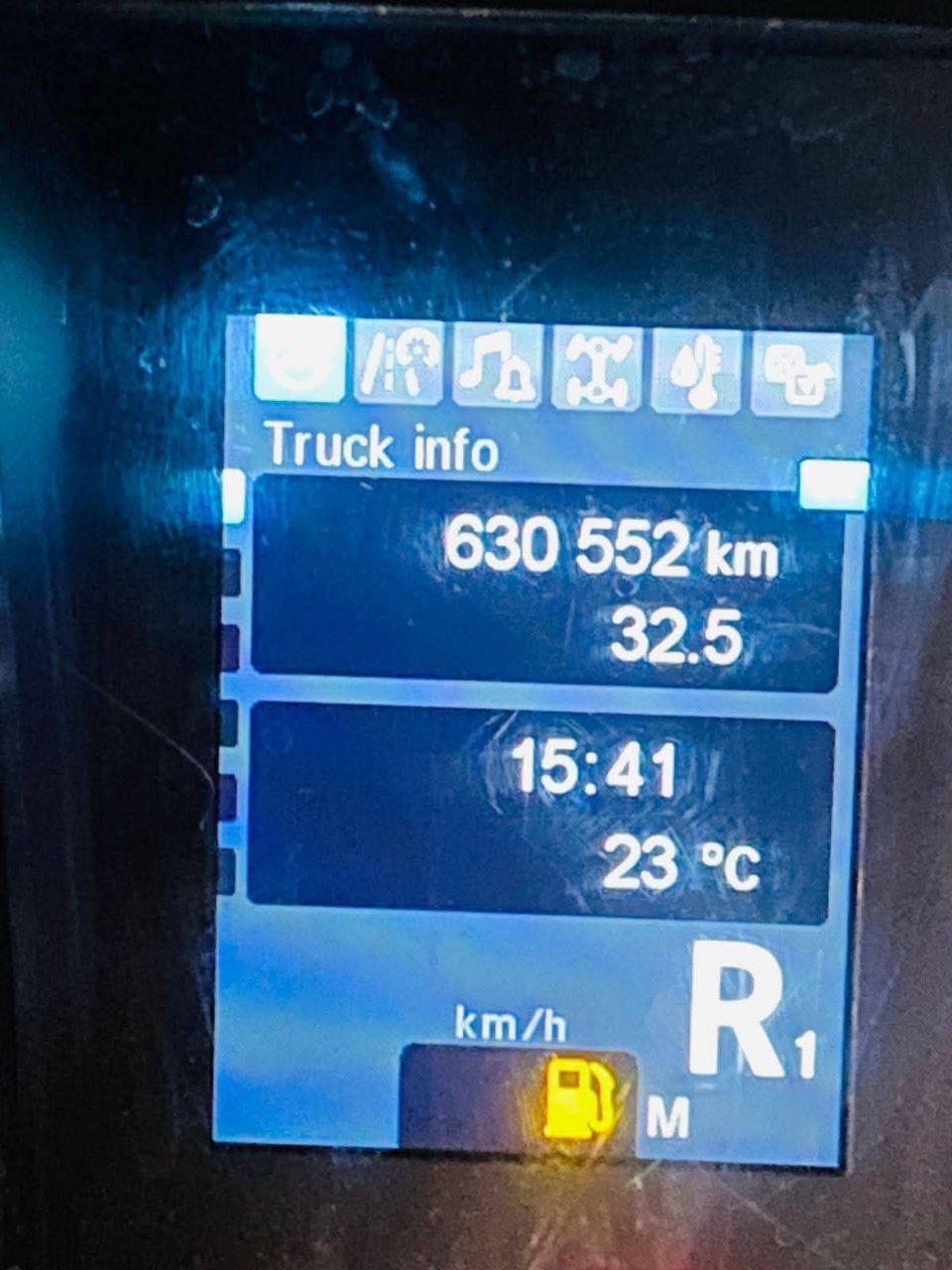 راس شاحنة مرسيدس للبيع في دمشق, مرسيدس 1845 موديل 2015 تواجد دمشق, أفضل موقع لبيع الشاحنات والمعدات الثقيلة في سوريا