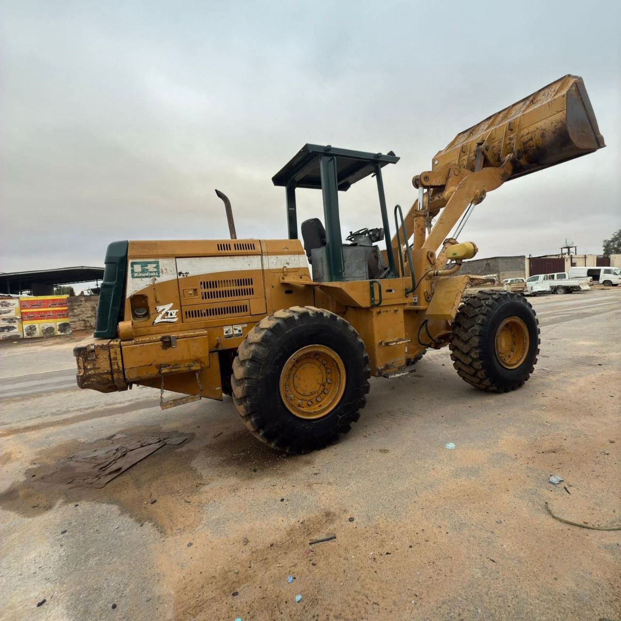 لودر كوزاكي للبيع في ادلب, كوزاكي 74 موديل 2005 تواجد ادلب, أفضل موقع لبيع الشاحنات والمعدات الثقيلة في سوريا