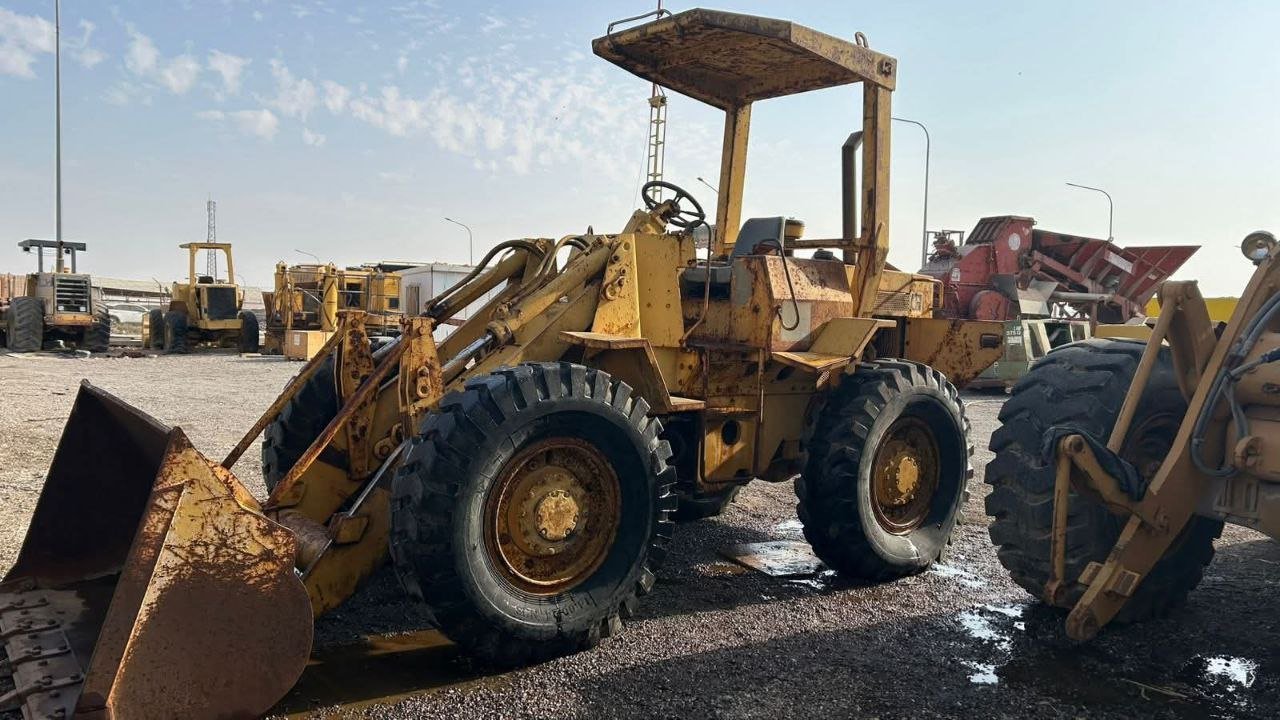 لودر كتربلر للبيع في حلب, كتربلر 910 موديل 1980 تواجد حلب, أفضل موقع لبيع الشاحنات والمعدات الثقيلة في سوريا