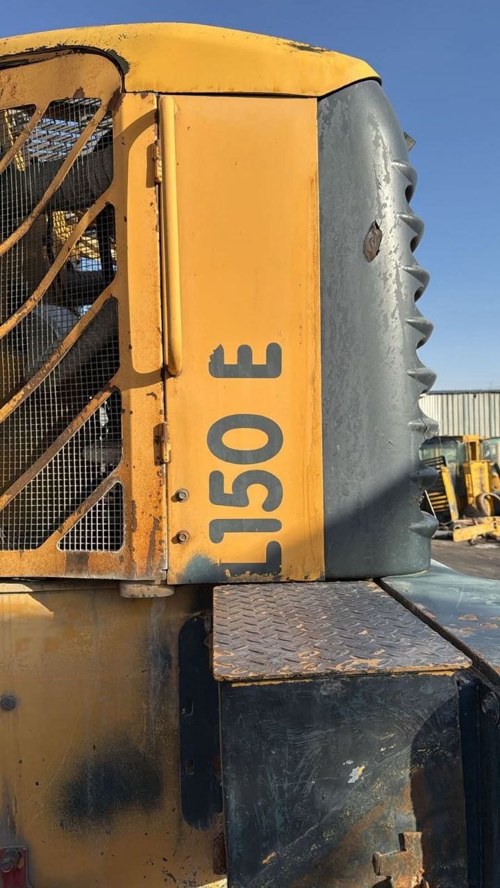 لودر فولفو للبيع في دمشق, فولفو 150E موديل 2005 استيراد من الاردن, أفضل موقع لبيع الشاحنات والمعدات الثقيلة في سوريا