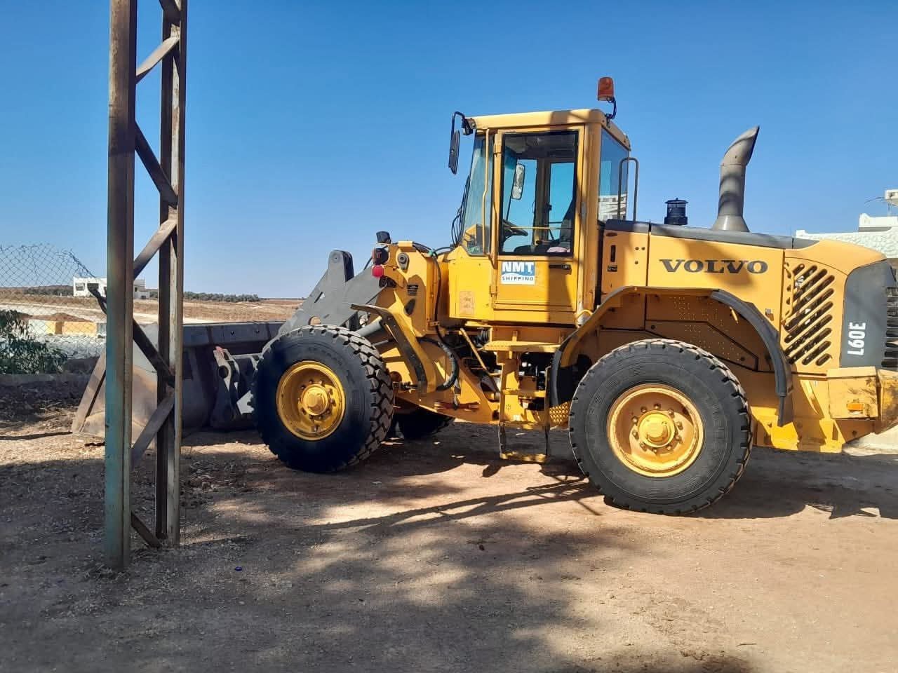 Volvo loader for sale in Damascus, Volvo L60E model 2006 imported from Jordan, the best site for selling trucks and heavy equipment in Syria