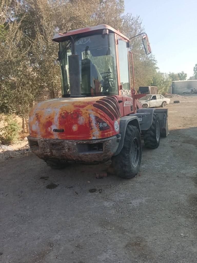 لودر فولفو للبيع في دمشق, فولفو 30 موديل 2009 تواجد دمشق, أفضل موقع لبيع الشاحنات والمعدات الثقيلة في سوريا