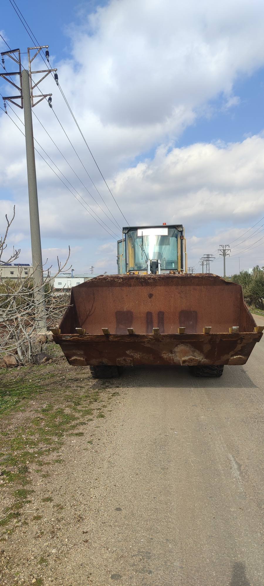 للبيع: تركس فولفو Volvo L120C موديل 2000 وارد بريطانيا - تواجد درعا