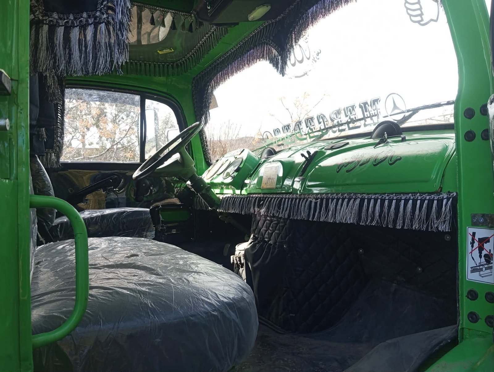 للبيع مرسيدس 1113 موديل 1972 - ريف دمشق