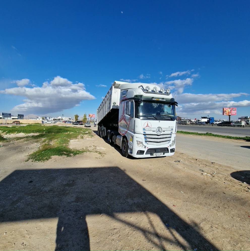 Mercedes-Benz Tipper Semi-Trailer for Sale in Damascus