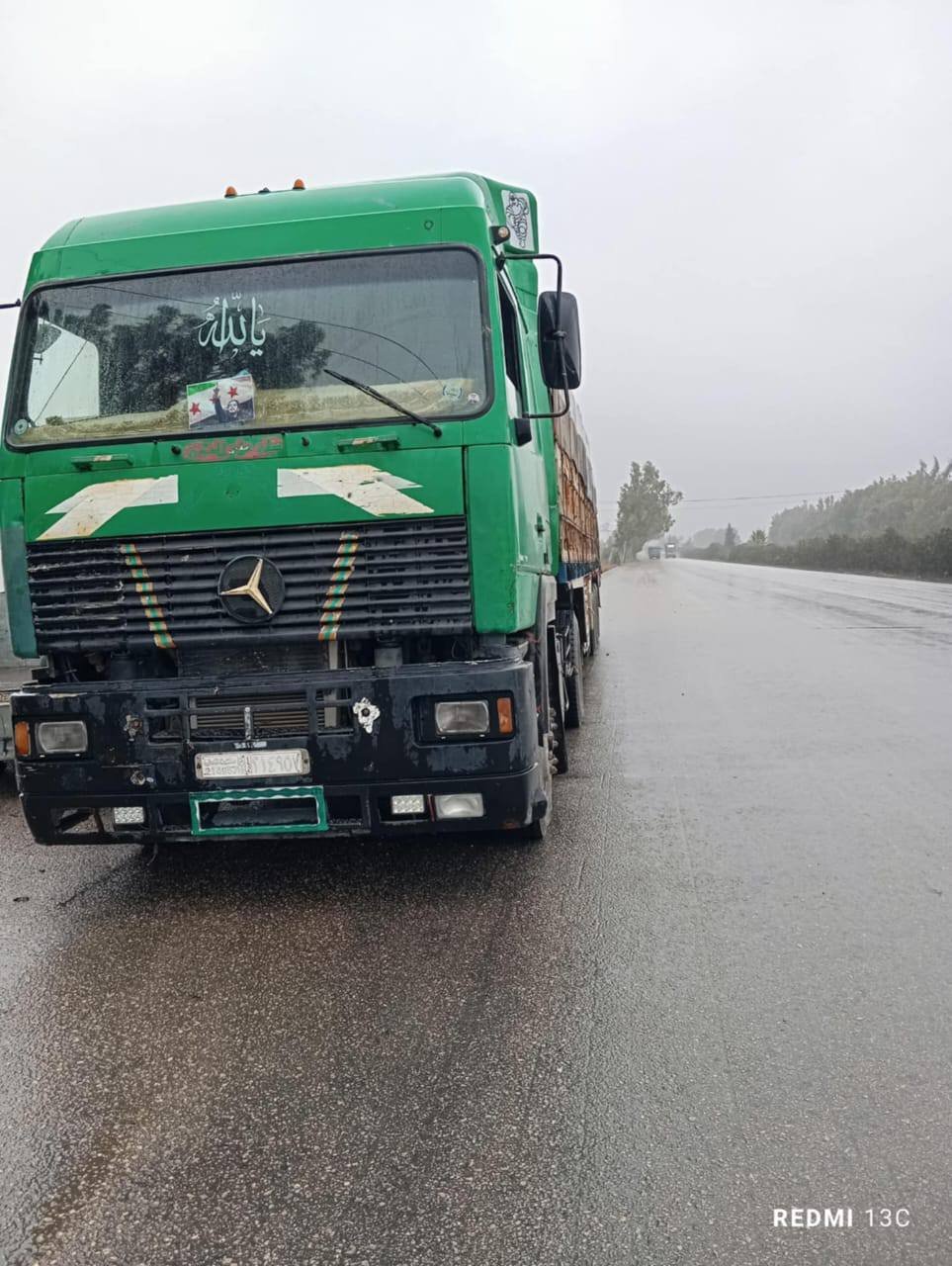 للبيع شاحنة, مرسيدس ماز 400 موديل 2004 مع تريلا في حمص