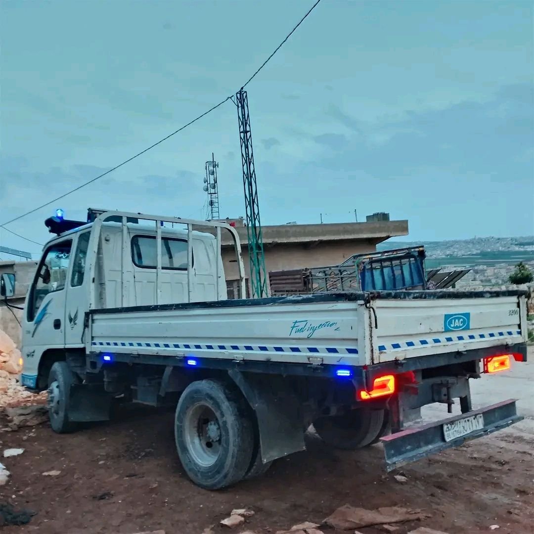 شاحنة JAC 1020 ,موديل 2006 للبيع في إدلب