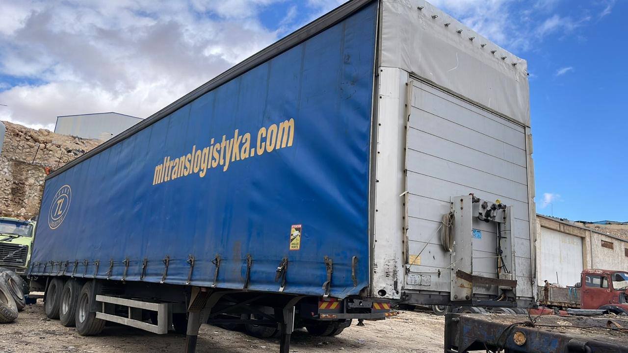 Schmitz Semi-Trailer Curtain Side (2006 Model) - For Sale in Damascus