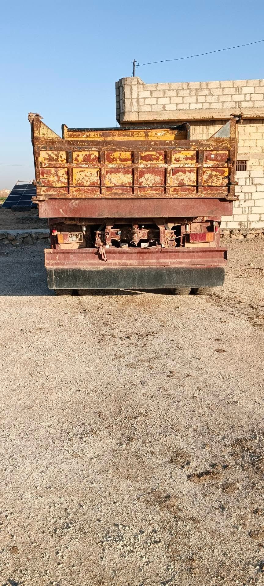 For Sale in Deir ez-Zor: Mercedes 36 Modern Truck