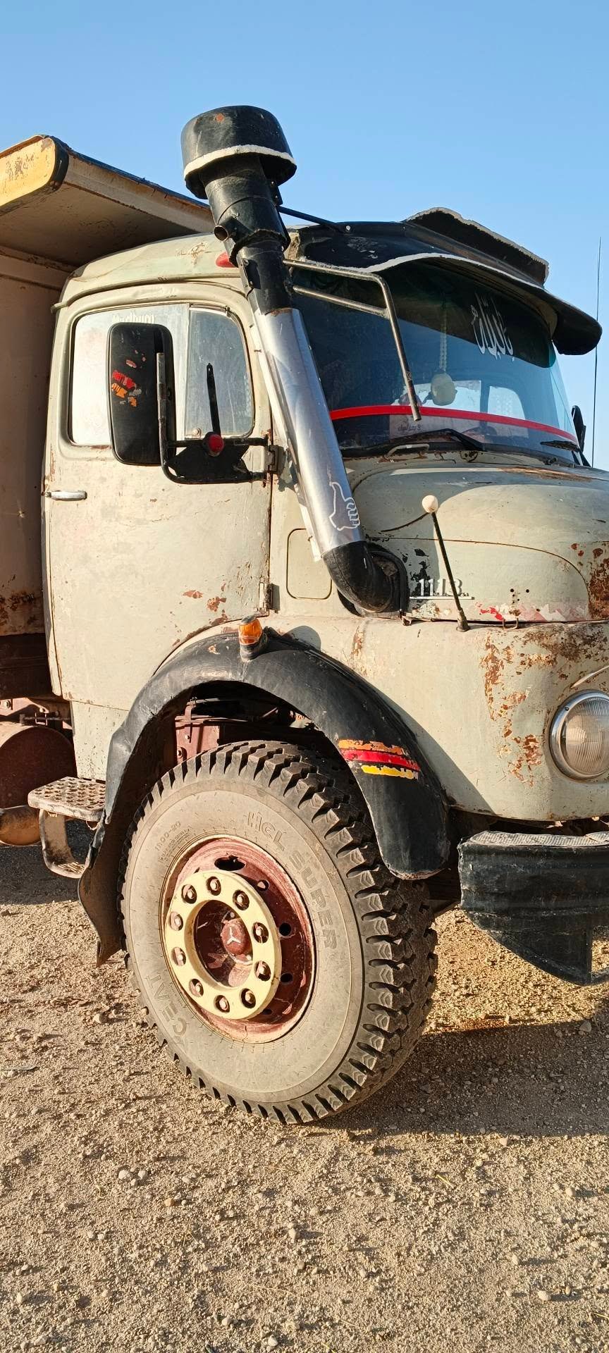 For Sale in Deir ez-Zor: Mercedes 36 Modern Truck