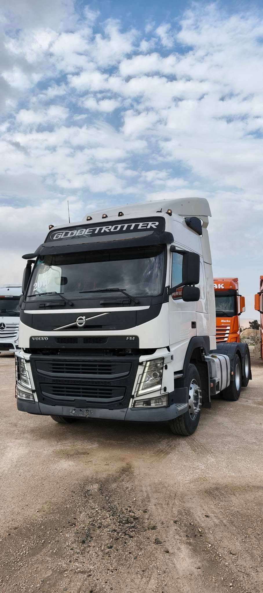 للبيع في دمشق رأس تريلا مرسيدس 1845 موديل 2016 فل كامل