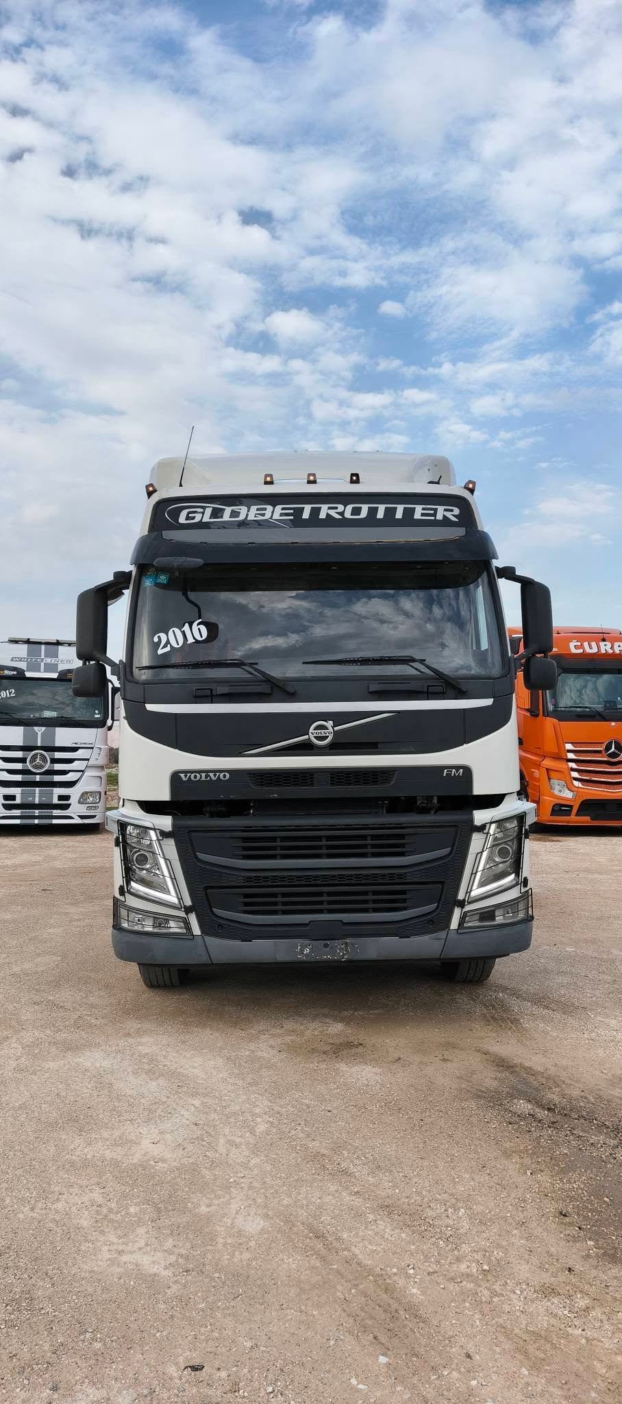 للبيع في دمشق رأس تريلا مرسيدس 1845 موديل 2016 فل كامل