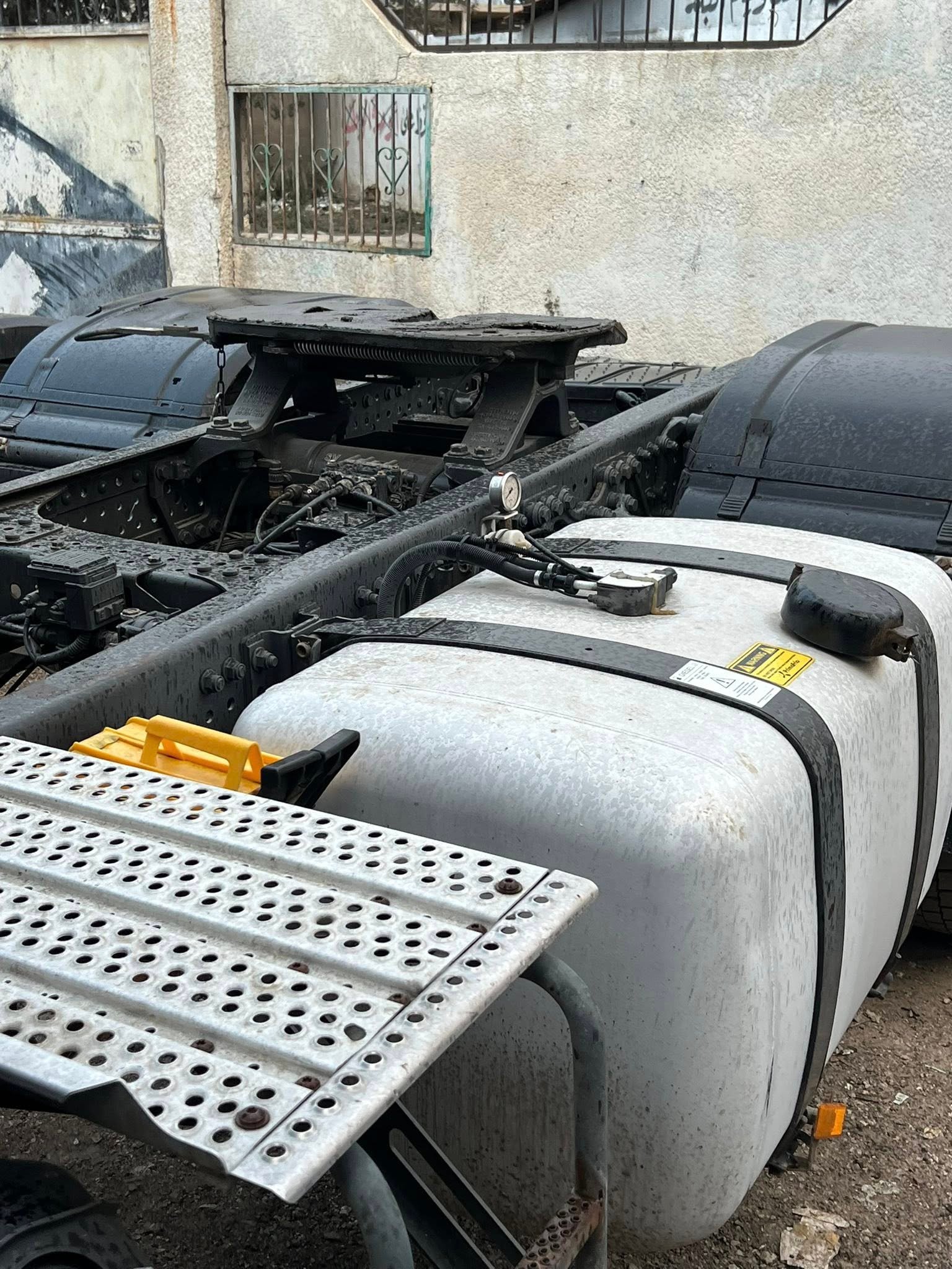 For Sale in Damascus: Mercedes Actros 1851 Mega